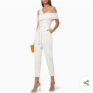 LAVISH ALICE
One-Shoulder Belted Jumpsuit